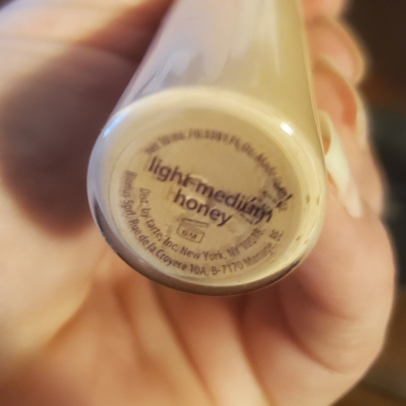 New Tarte Shape Tape Full Coverage Concealer. Light-Medium Honey - Picture 7 of 8